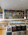 Le <b>disquaire parisien A-One</b> Records organise une braderie de ...